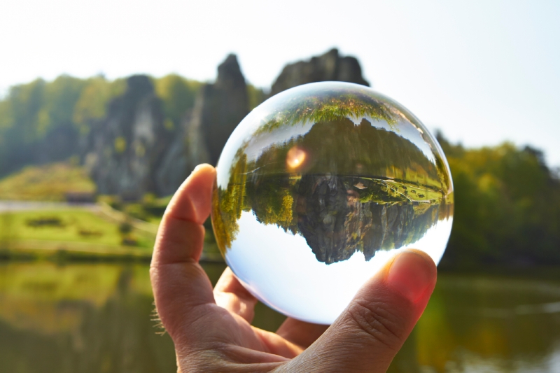 crystal ball against mountains repesents data quality and MDM
